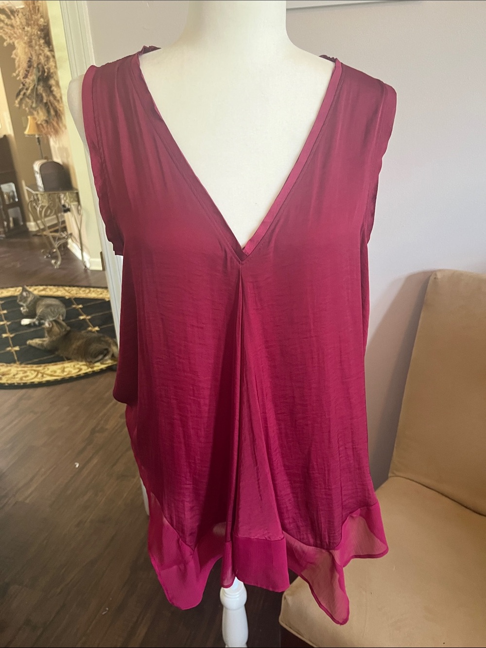 Simply Vera Vera Wang Sleeveless V-Neck Chiffon-Trim Camisole in Burgundy